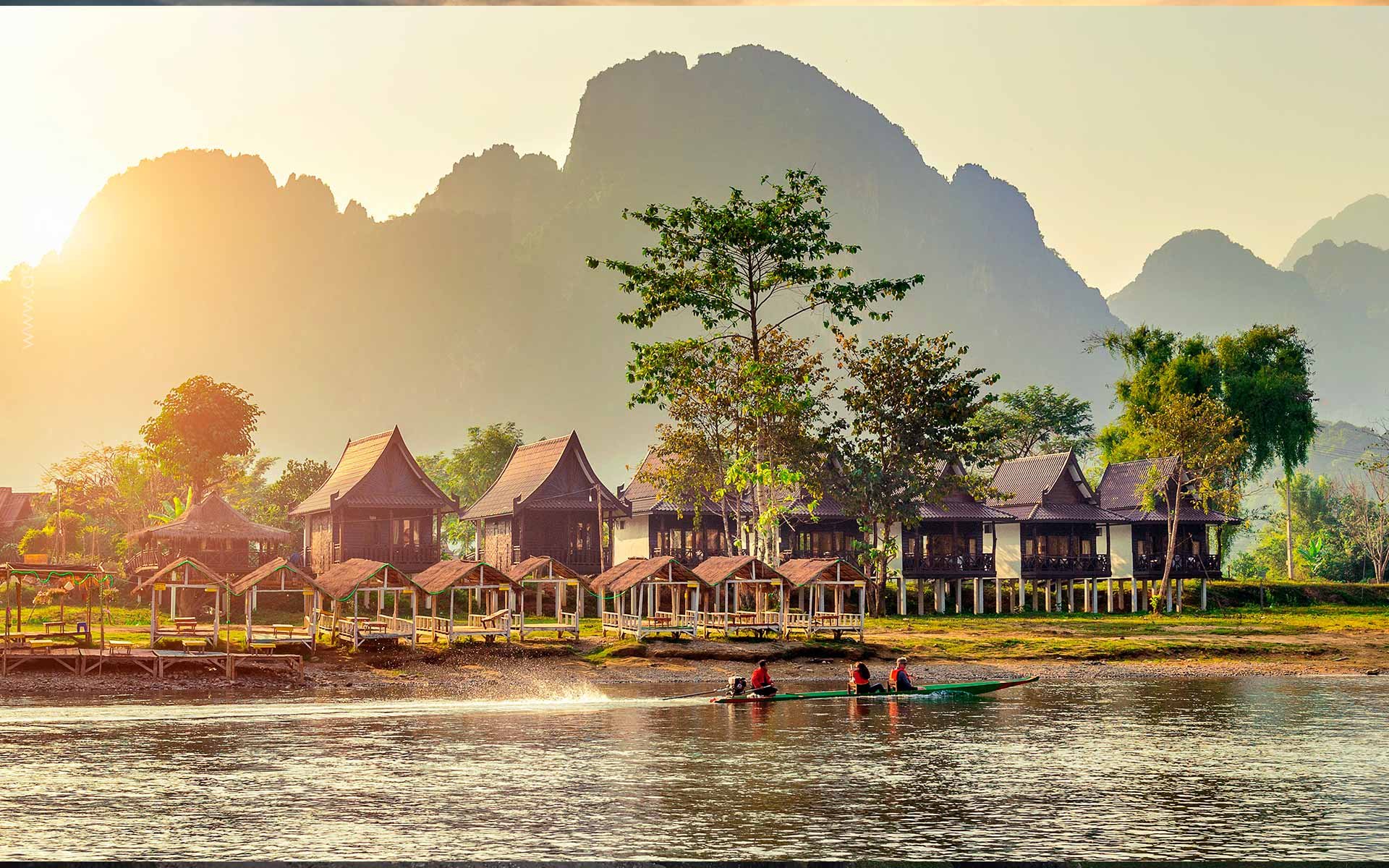 The Golden Route: 7-Day Luang Prabang & Vang Vieng Explorer